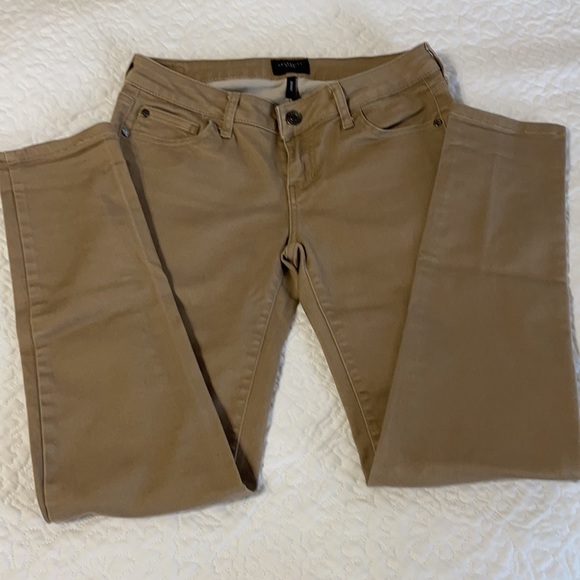 Celebrity Pink Kkaki Skinny Jeans - Picture 2 of 6